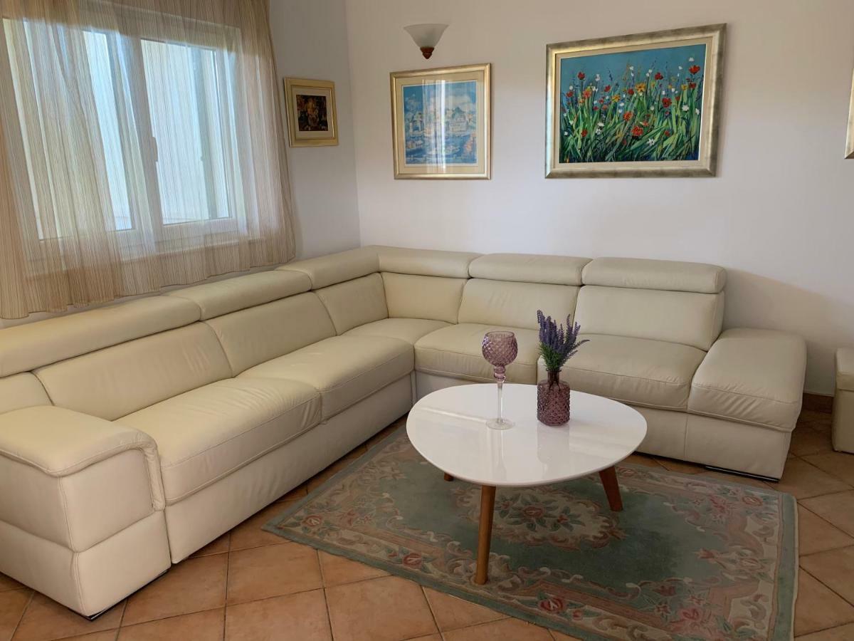Apartman Stipic 1 Baška Voda Exterior foto